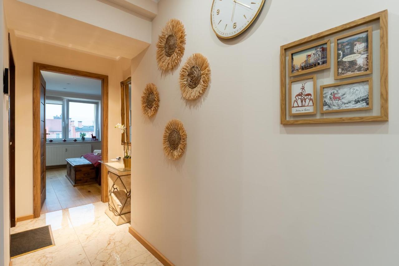 Apartament Zloty Jelonek - 4 Osobowy Na Placu Ratuszowym - Space Apart Jelenia Góra Eksteriør bilde